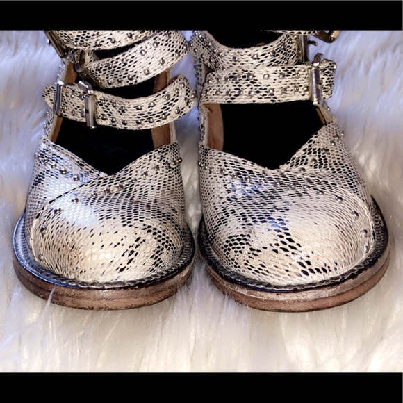 FREEBIRD Felicity Snake Print Bootie - Picture 6 of 8
